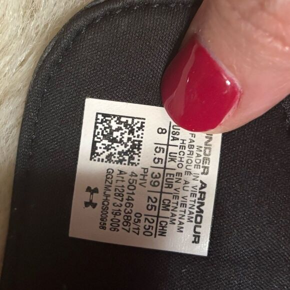 Under Armour Black Slides with Pink Logo - Picture 3 of 6